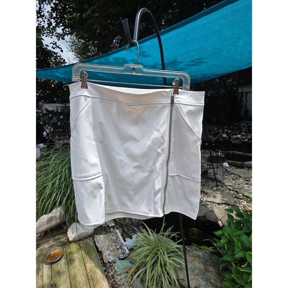 Express Womens White Faux Leather High Rise Moto Mini Skirt Size 14 NWT - Picture 2 of 8